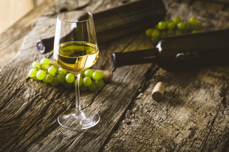 the-6-white-wines-to-try-to-help-you-understand-white-wine-1